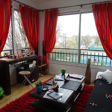 La Bambouseraie Bed & Breakfast Montrouge