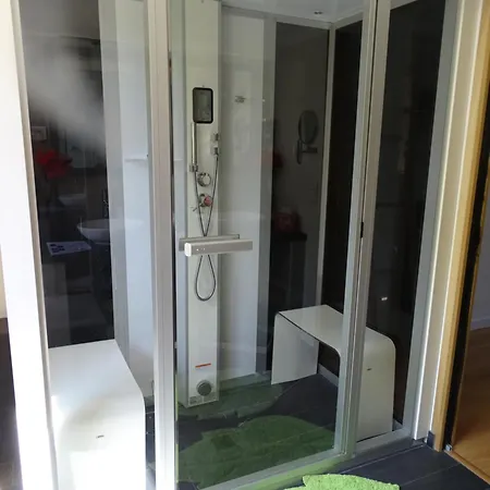 La Bambouseraie Bed & Breakfast Montrouge